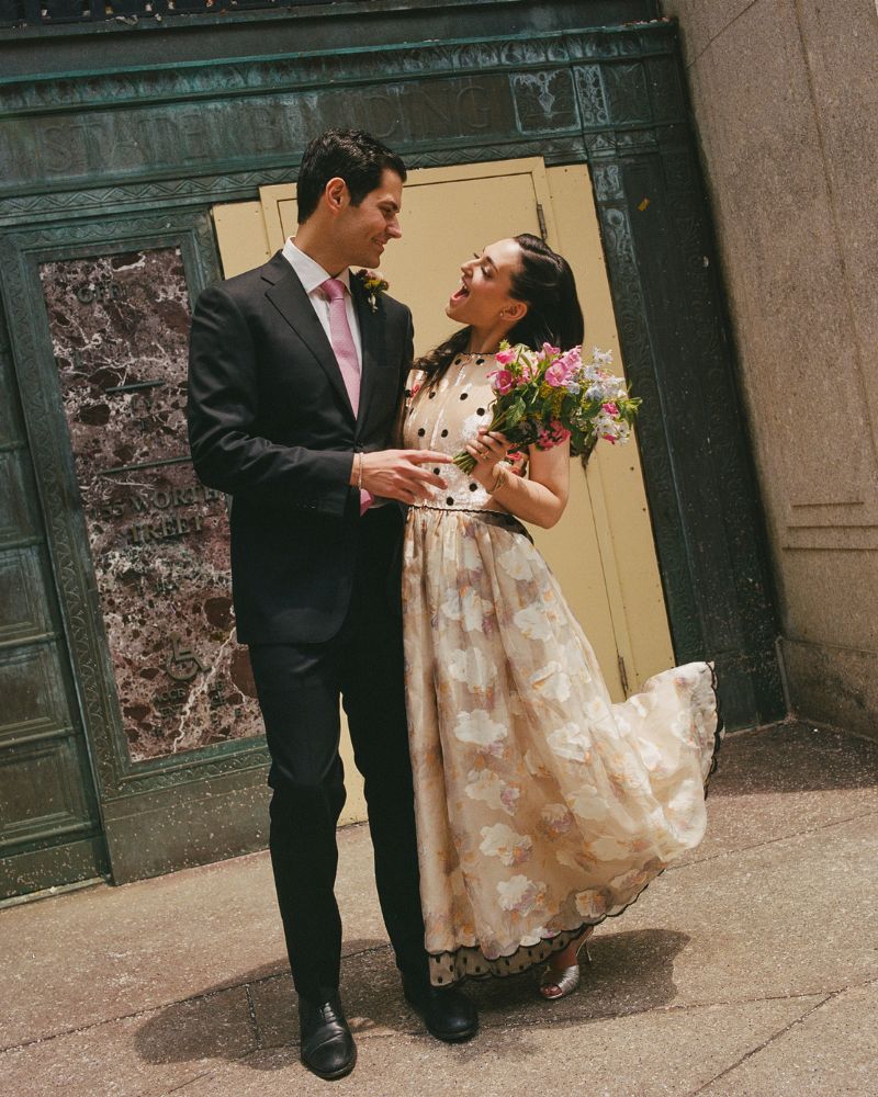 A Carrie Bradshaw moment for the Civil Ceremony between College Sweethearts