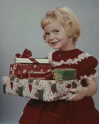 Vintage Holiday Outfits for The Young & Fashion Obsessed