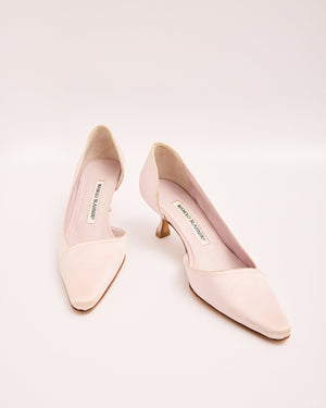 Manolo Blahnik Pinky Gray Satin Curved Heels with Rounded Toes