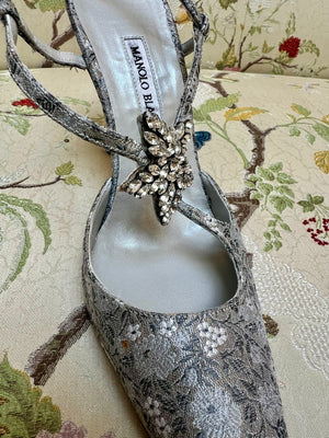 Manolo Blahnik Blue Silver Slingback Floral Jacquard Heels with Rhinestone Star